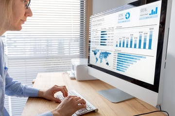 ビジネスで活用されるダッシュボードとは？メリットやデメリットを詳細に解説