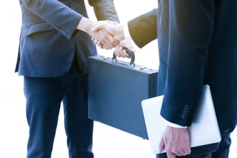 事業承継と事業譲渡の違いを解説